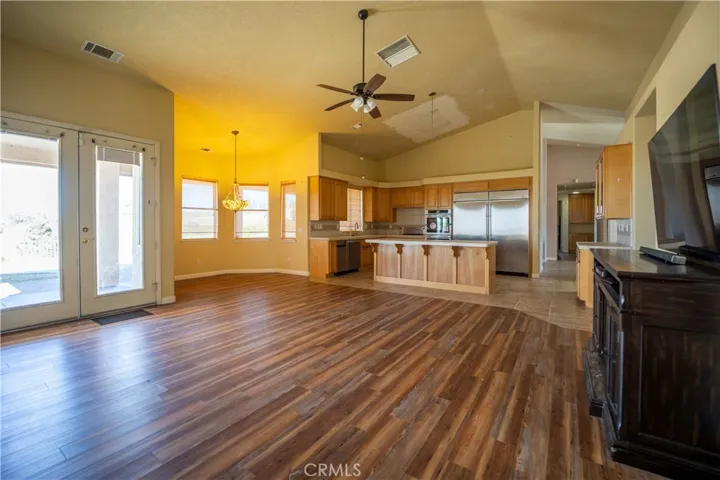 9075 E Primavera Road, Pinon Hills, California 92372