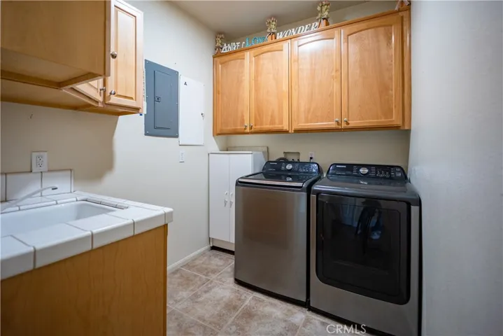 9075 E Primavera Road, Pinon Hills, California 92372