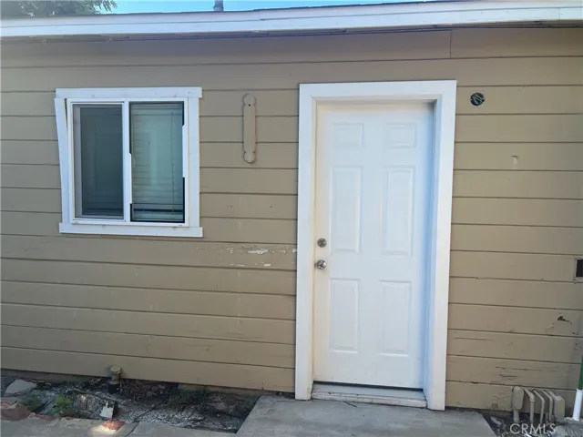Welcome to 1685 W Cerritos Ave