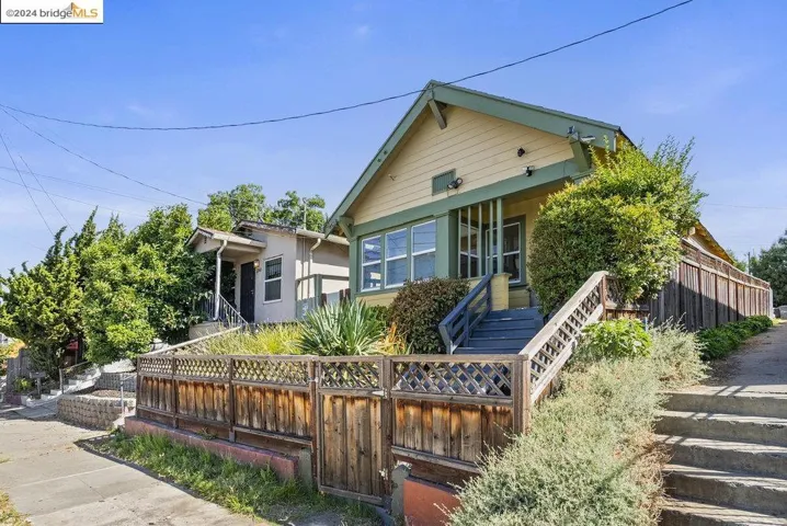 2346 E 22, Oakland, California 94601-1230