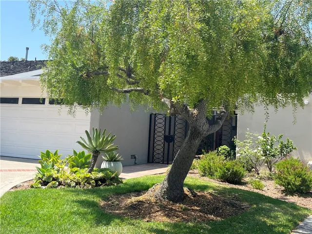 515 Gorgonia, Newport Beach, California 92660
