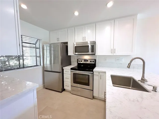 80 Lakepines, Irvine, California 92620