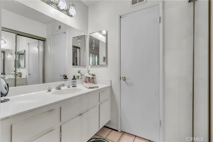 9476 Pico Vista Rd, Downey, California 90240