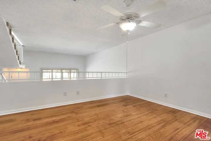 19545 Sherman Way 19, Reseda, California 91335