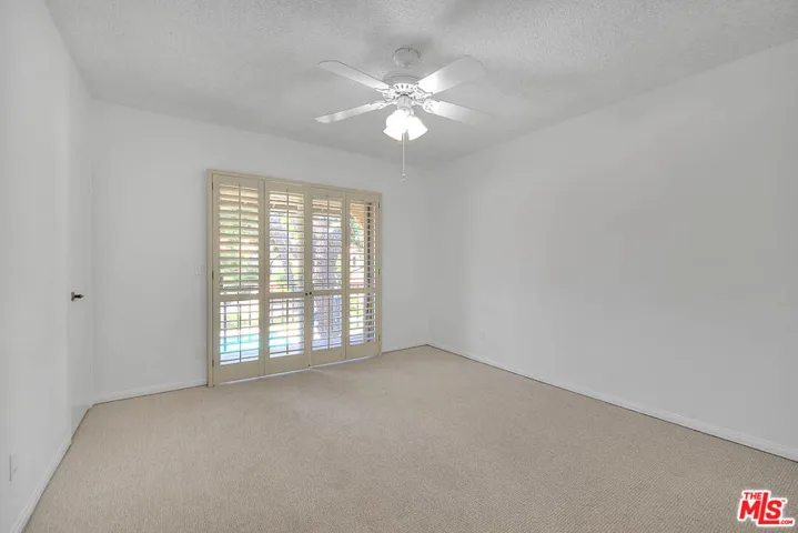 19545 Sherman Way 19, Reseda, California 91335