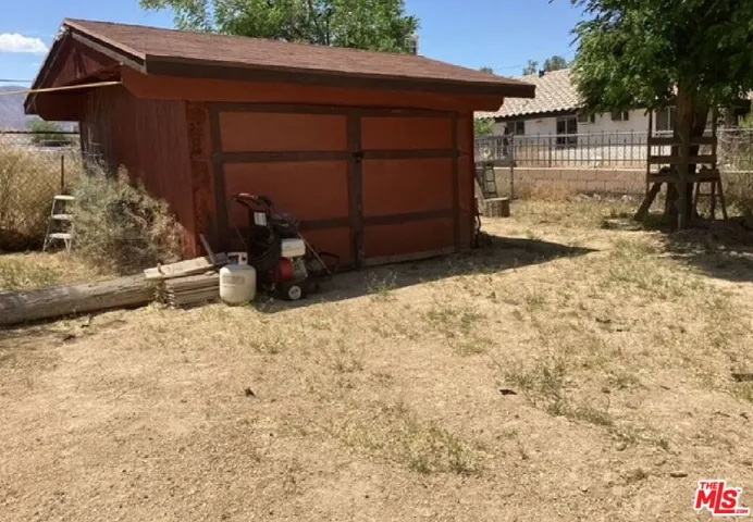 12730 E Avenue V-14, Pearblossom, California 93553