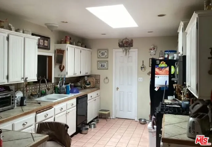 12730 E Avenue V-14, Pearblossom, California 93553