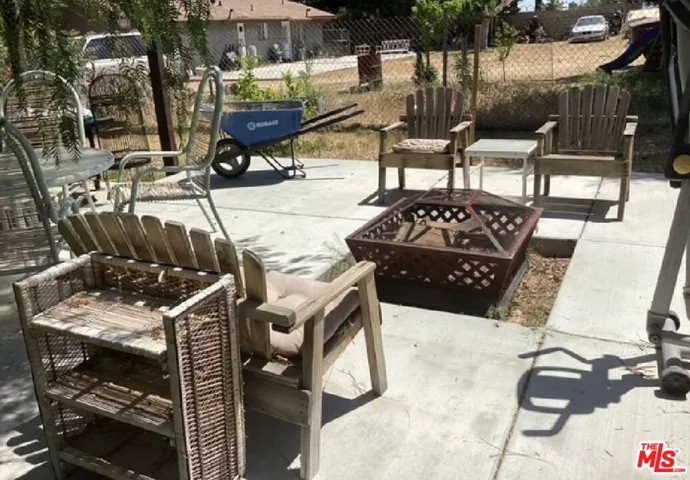 12730 E Avenue V-14, Pearblossom, California 93553