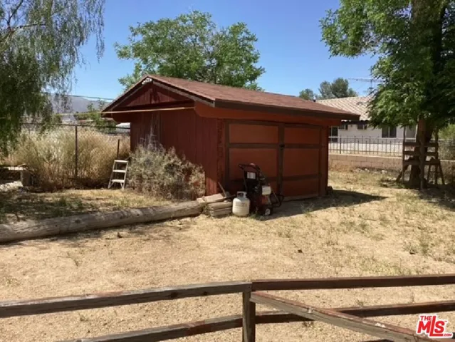 12730 E Avenue V-14, Pearblossom, California 93553