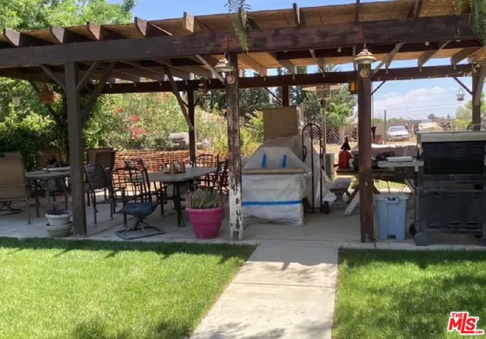 12730 E Avenue V-14, Pearblossom, California 93553