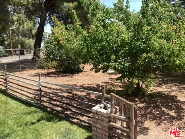 12730 E Avenue V-14, Pearblossom, California 93553