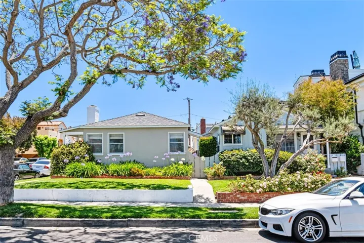 618 Heliotrope, Corona Del Mar, California 92625