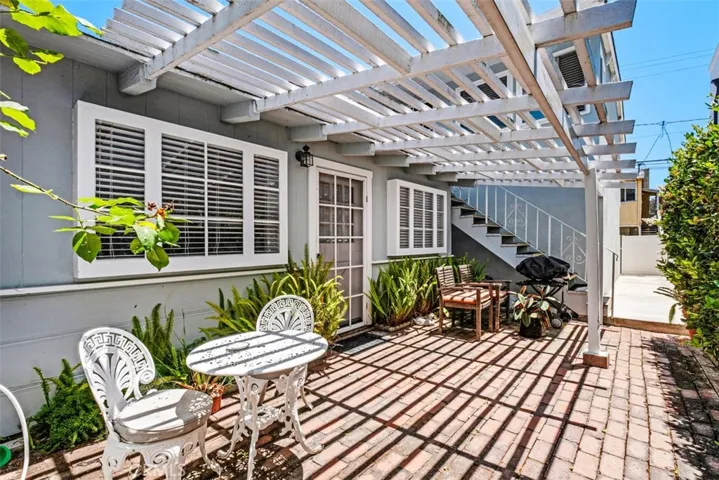 618 Heliotrope, Corona Del Mar, California 92625