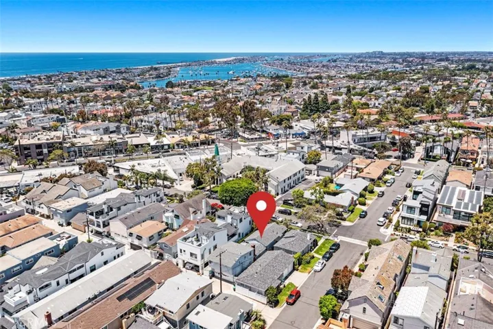 618 Heliotrope, Corona Del Mar, California 92625