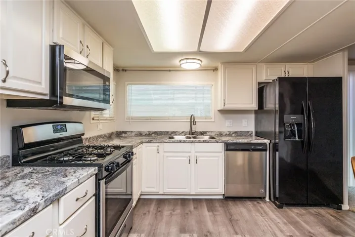 370 San Mateo Circle, Hemet, California 92543