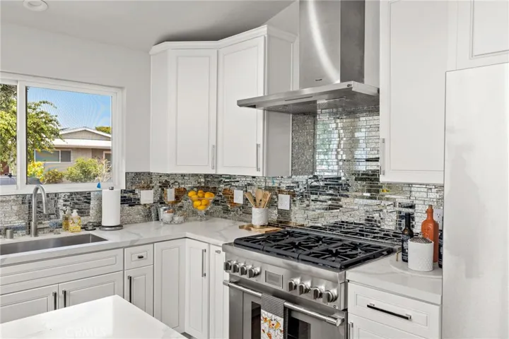 1821 Herrin Street, Manhattan Beach, California 90266