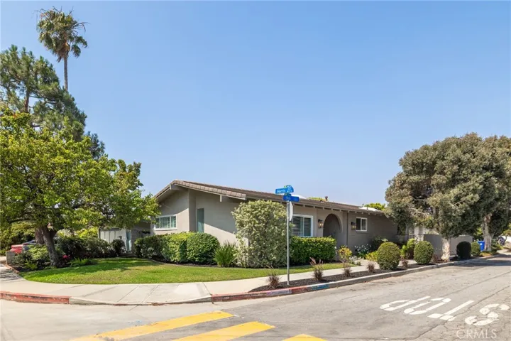 1821 Herrin Street, Manhattan Beach, California 90266