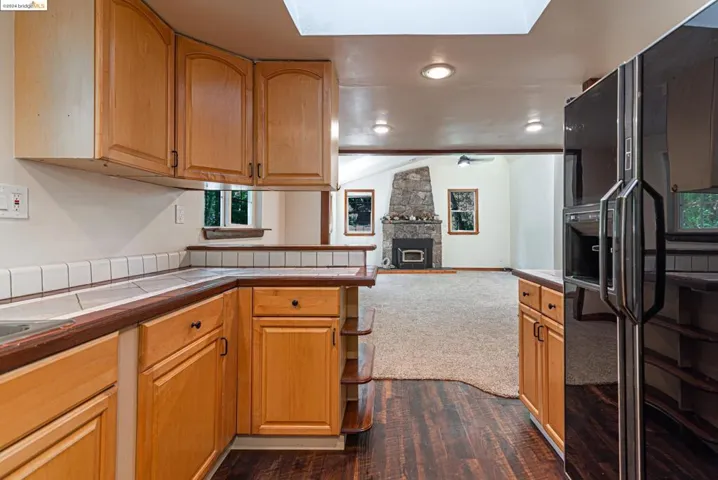 11147 Dell Ave, Forestville, California 95436