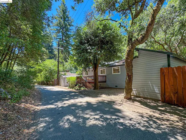 11147 Dell Ave, Forestville, California 95436