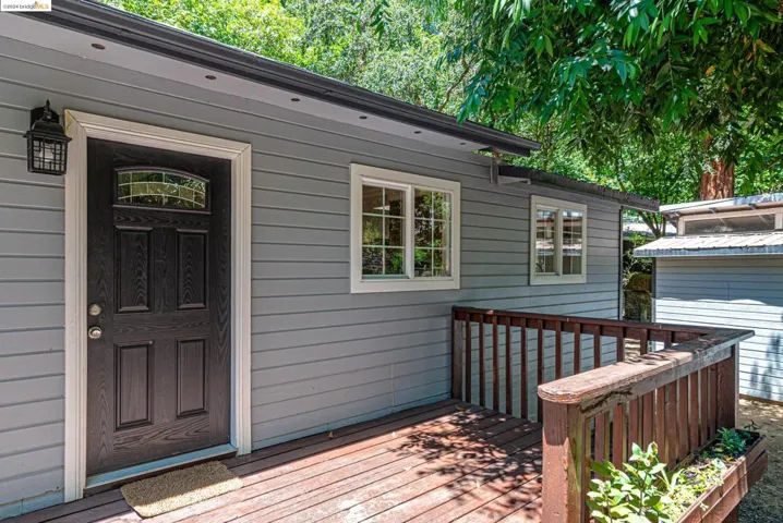 11147 Dell Ave, Forestville, California 95436
