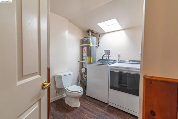 11147 Dell Ave, Forestville, California 95436