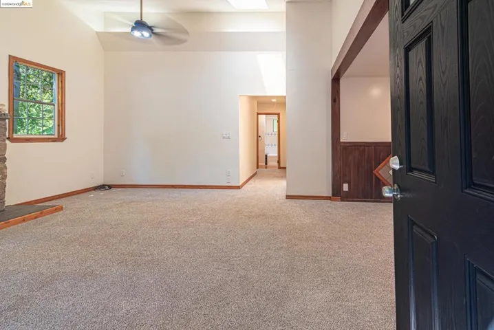 11147 Dell Ave, Forestville, California 95436