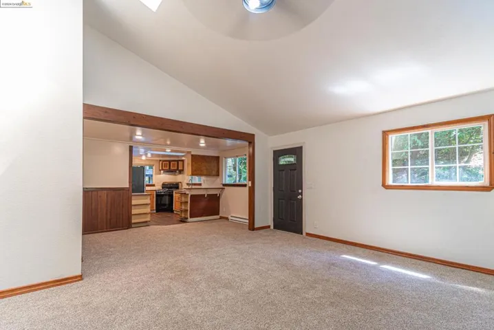 11147 Dell Ave, Forestville, California 95436