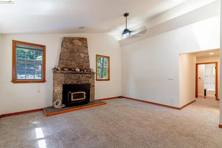 11147 Dell Ave, Forestville, California 95436