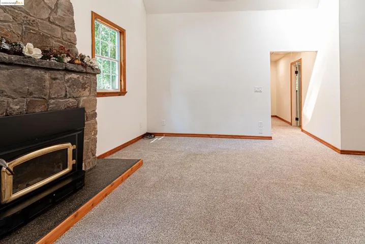 11147 Dell Ave, Forestville, California 95436