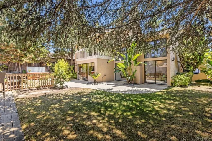 146 Little Oaks Road, Encinitas, California 92024