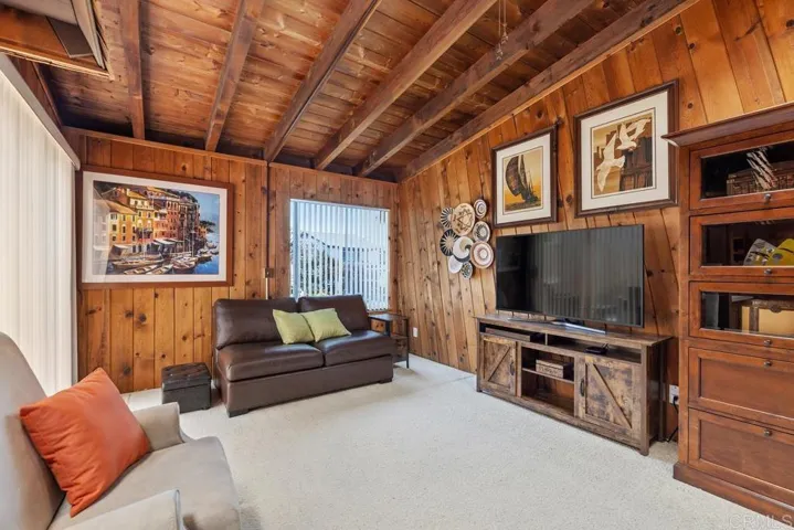 146 Little Oaks Road, Encinitas, California 92024