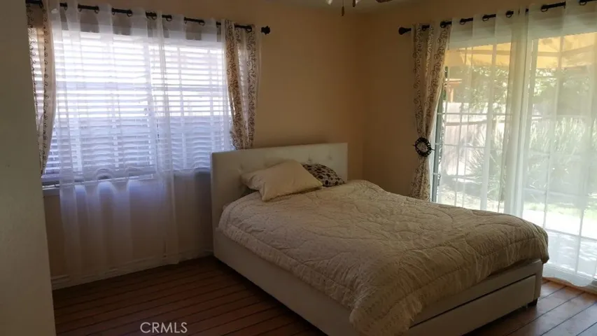 5122 Lindley Avenue, Encino, California 91316