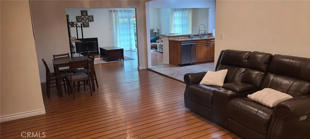 5122 Lindley Avenue, Encino, California 91316
