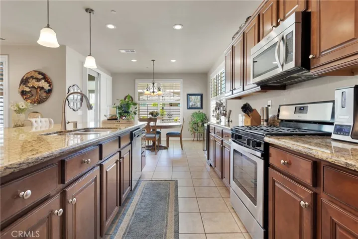 19346 Wildwood Court, Apple Valley, California 92308