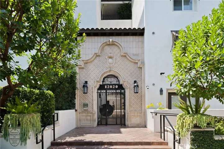 12020 Guerin Street 105, Studio City, California 91604