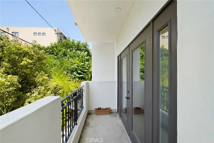 12020 Guerin Street 105, Studio City, California 91604