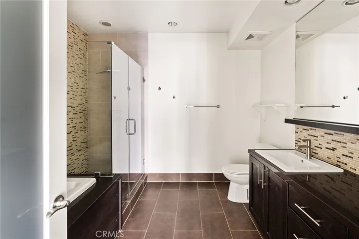 12020 Guerin Street 105, Studio City, California 91604