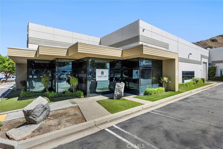 22707 La Palma Avenue, Yorba Linda, California 92887