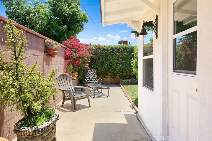 entry into back yard