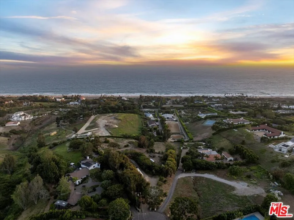 5878 Deerhead Road, Malibu, California 90265 home-pic-8