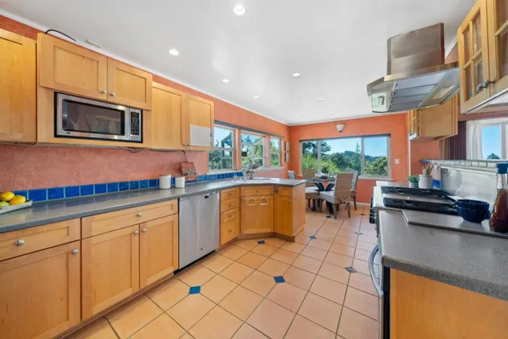 26773 Havenhill Lane, Los Gatos, California 95033