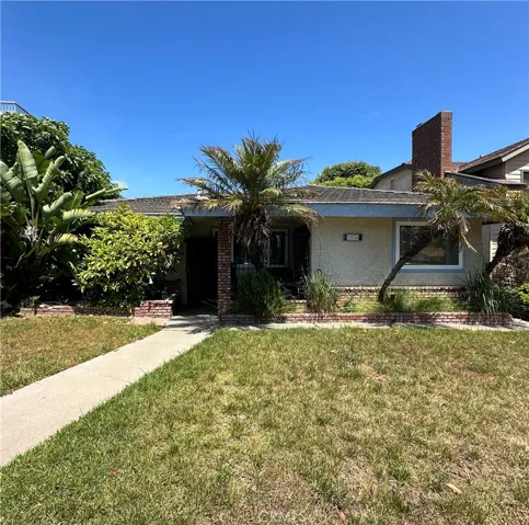 Situated on one of the LARGEST lots you can buy in Downtown HB!