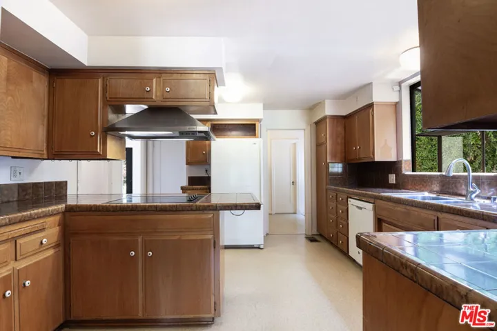 426 S Highland Avenue, Los Angeles, California 90036