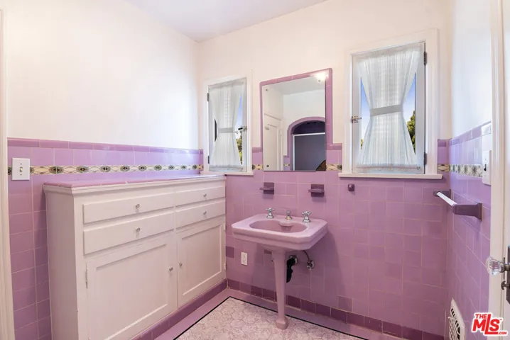 426 S Highland Avenue, Los Angeles, California 90036