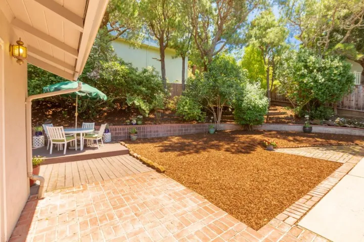 8 El Quanito Way, Burlingame, California 94010