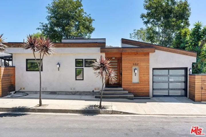 662 Palmera Avenue, Pacific Palisades, California 90272