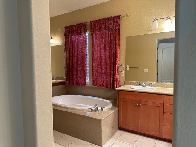 565 W Corazon Way, Mountain House, California 95391