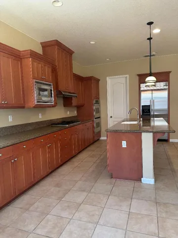 565 W Corazon Way, Mountain House, California 95391