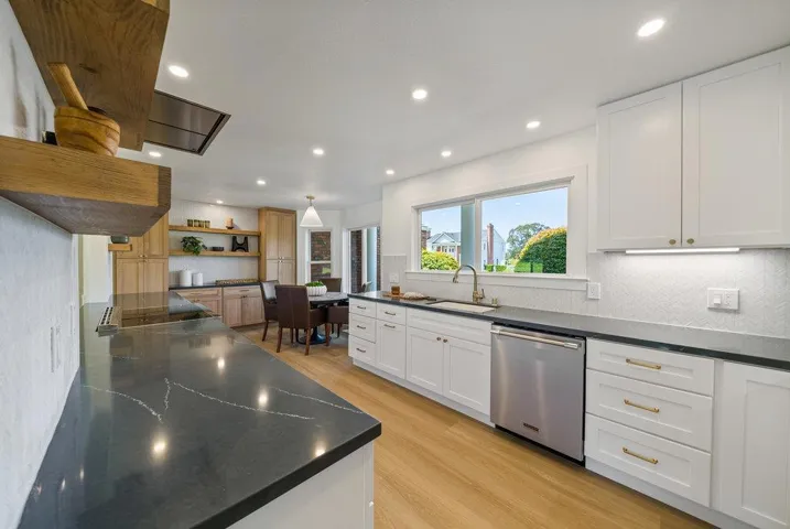 2181 Bayhill Court, Half Moon Bay, California 94019