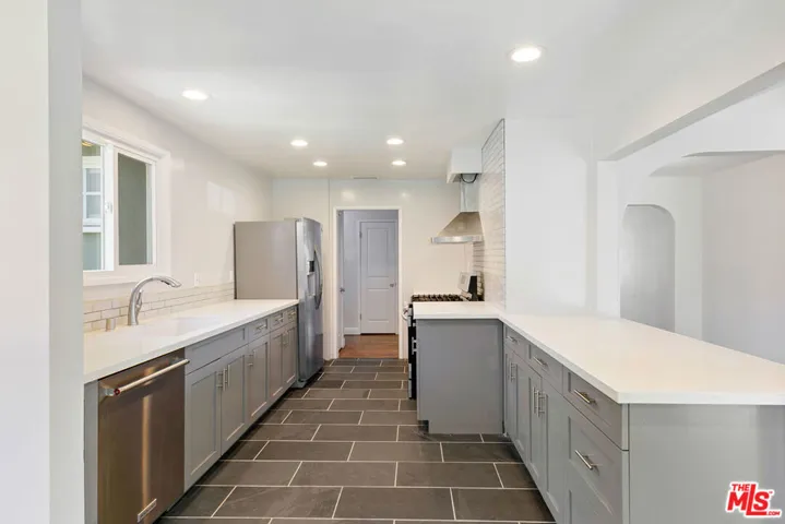 5861 E Fairbrook Street, Long Beach, California 90815